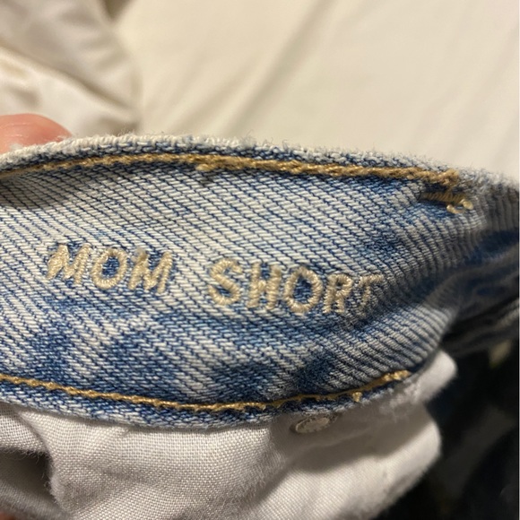 American Eagle Mom Short, Size 10 - Picture 4 of 4